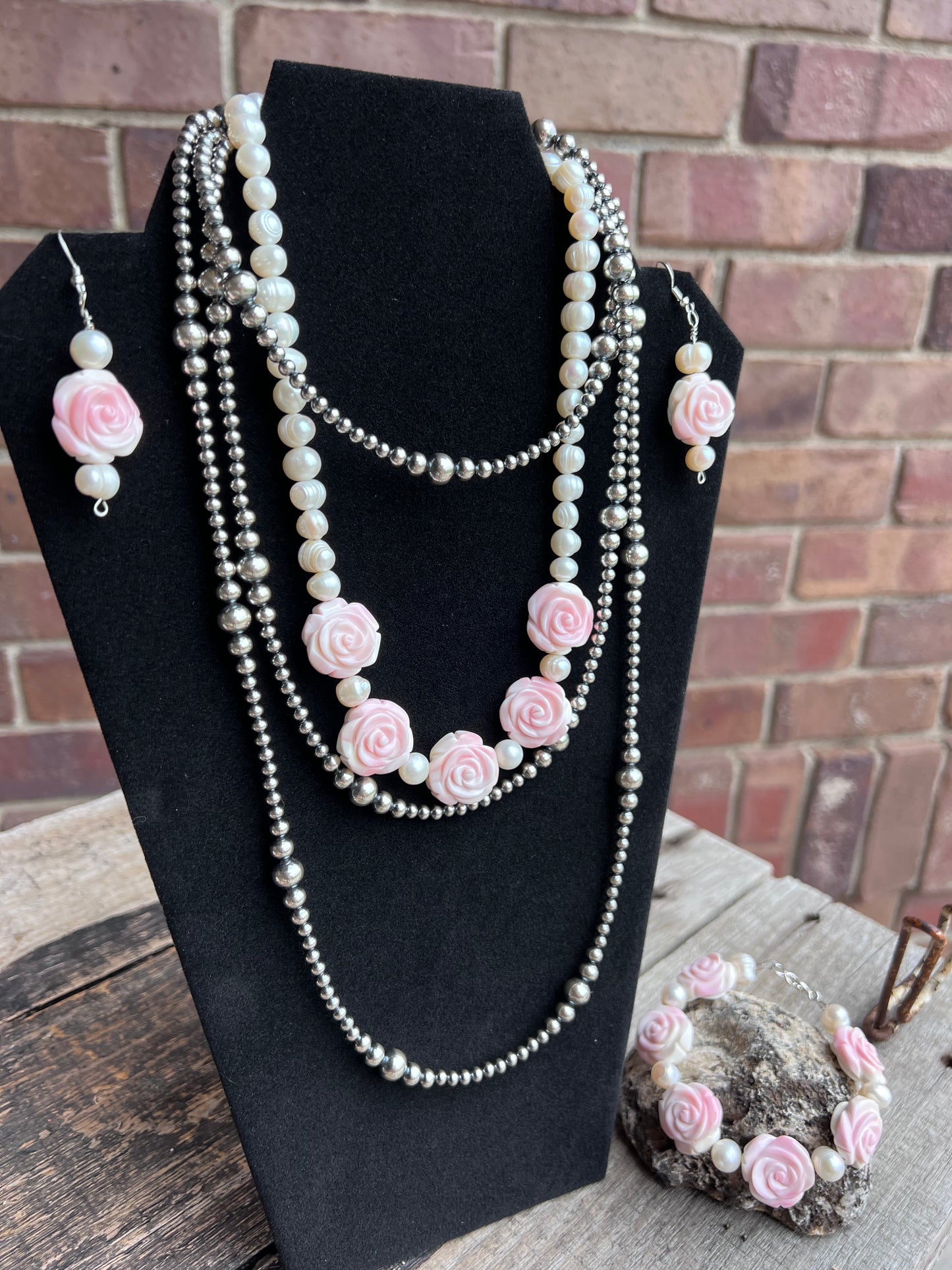 Pink Conch Shell Carved Rose & Natural Freshwater Pearl Necklace, Bracelet & Earrings Set