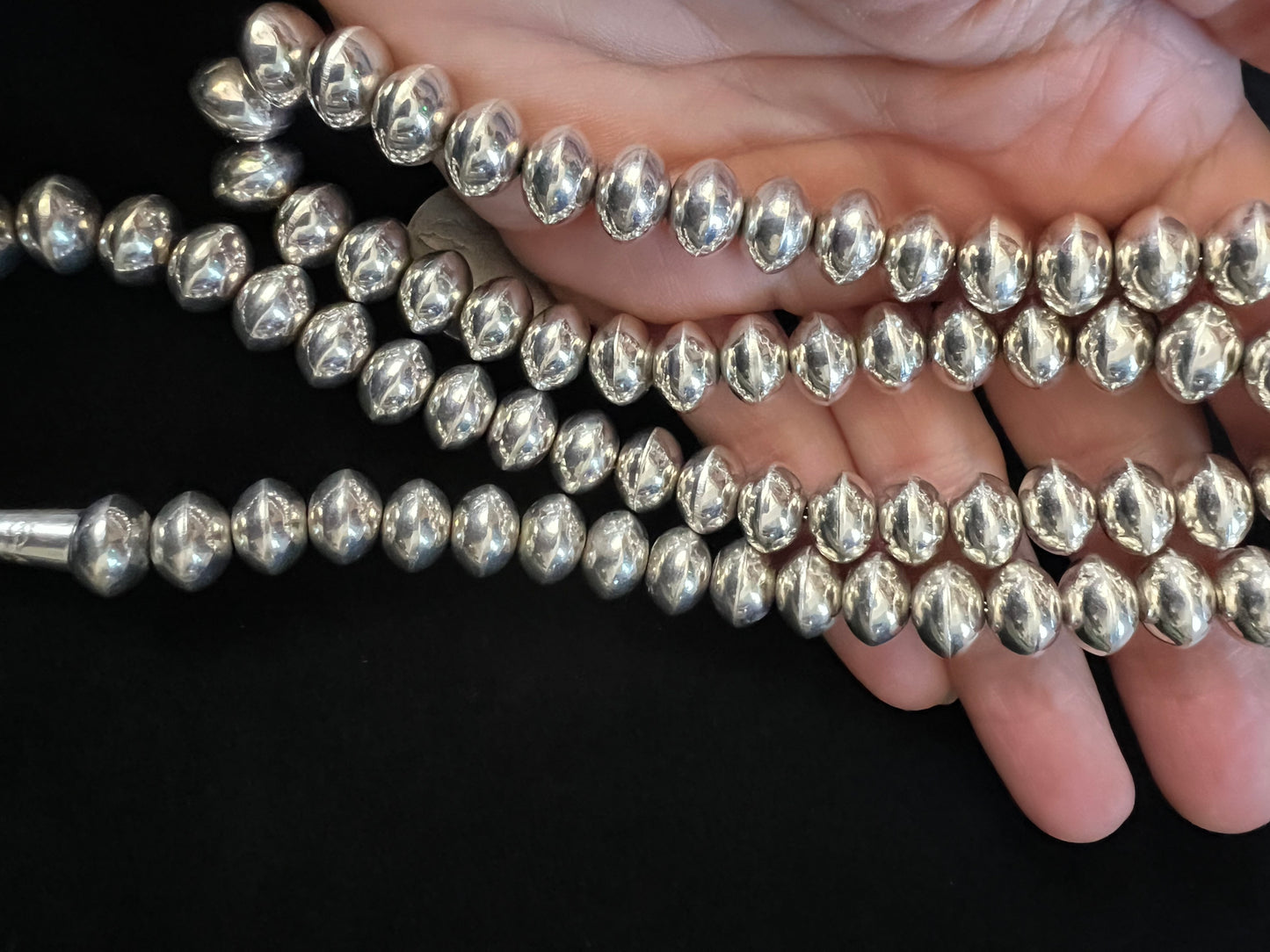 Vintage Handmade High-shine Navajo Pearls Sterling Silver 10.5mm Saucer Bead Necklace 27.5”