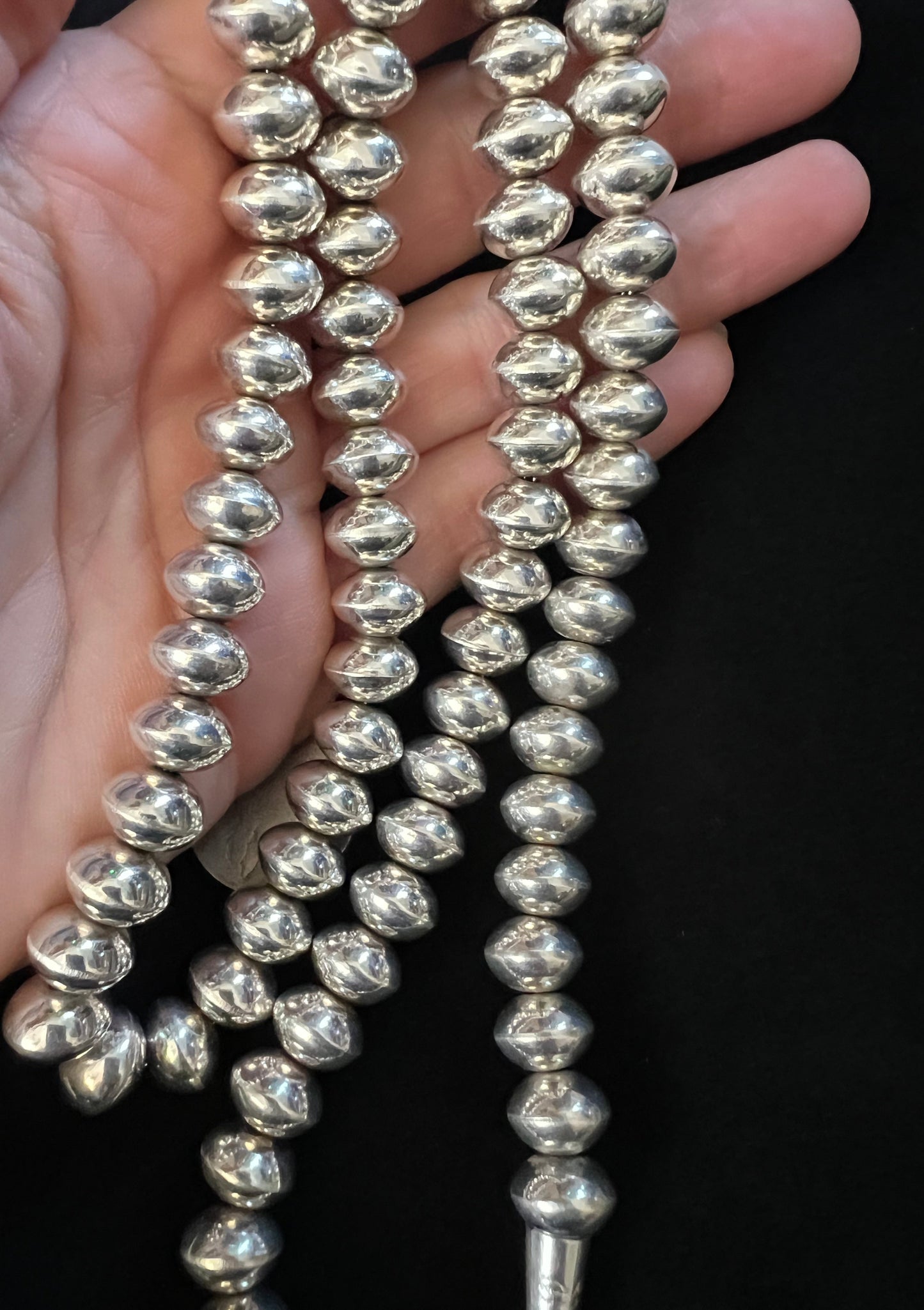 Vintage Handmade High-shine Navajo Pearls Sterling Silver 10.5mm Saucer Bead Necklace 27.5”