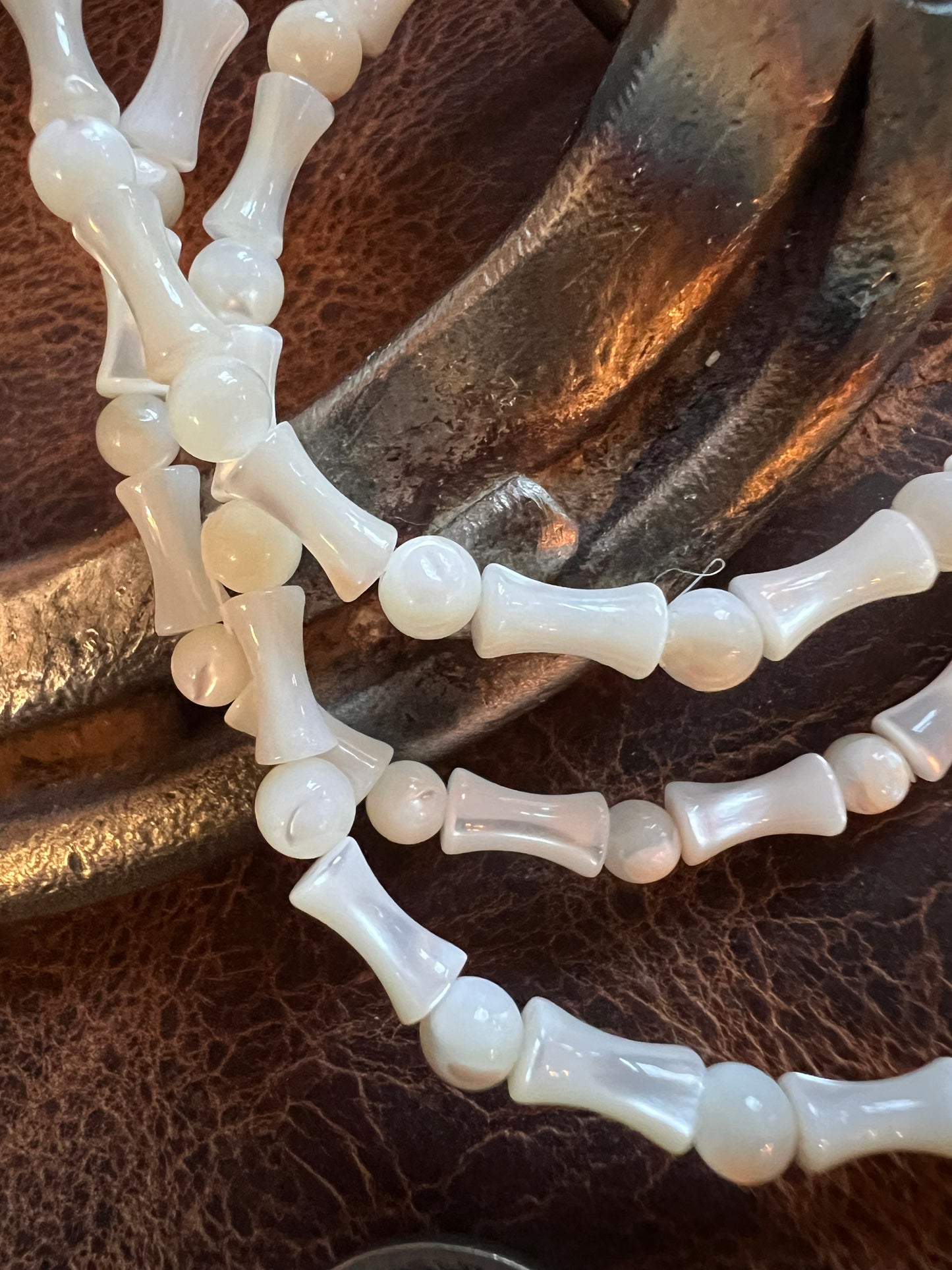 Mother-of-Pearl Bead Stretch Bracelets(set of 3) Sz 6.5”