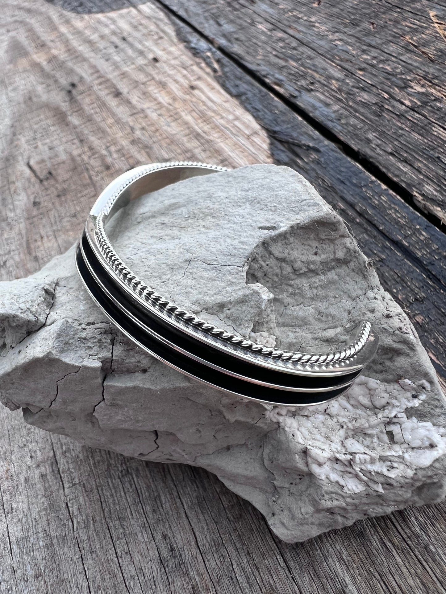 Native American Handmade by Darrell Yazzie- Sterling Cuff Sz 6.75βx 3/8β