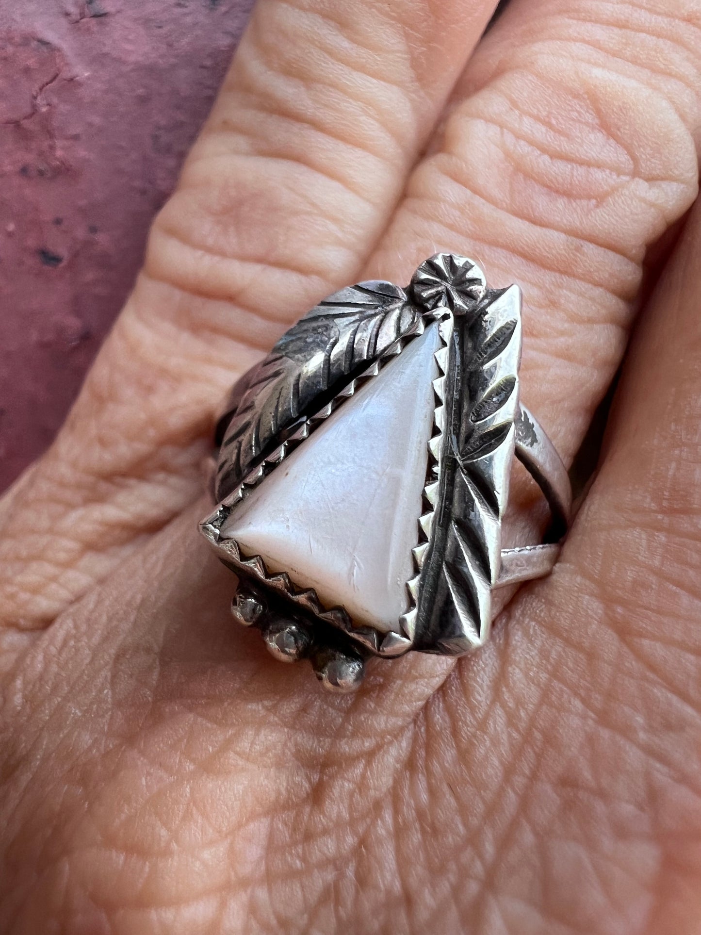 Vintage Native American Handmade Sterling & Mother-of-Pearl Triangle-shaped Ring Sz 7.5