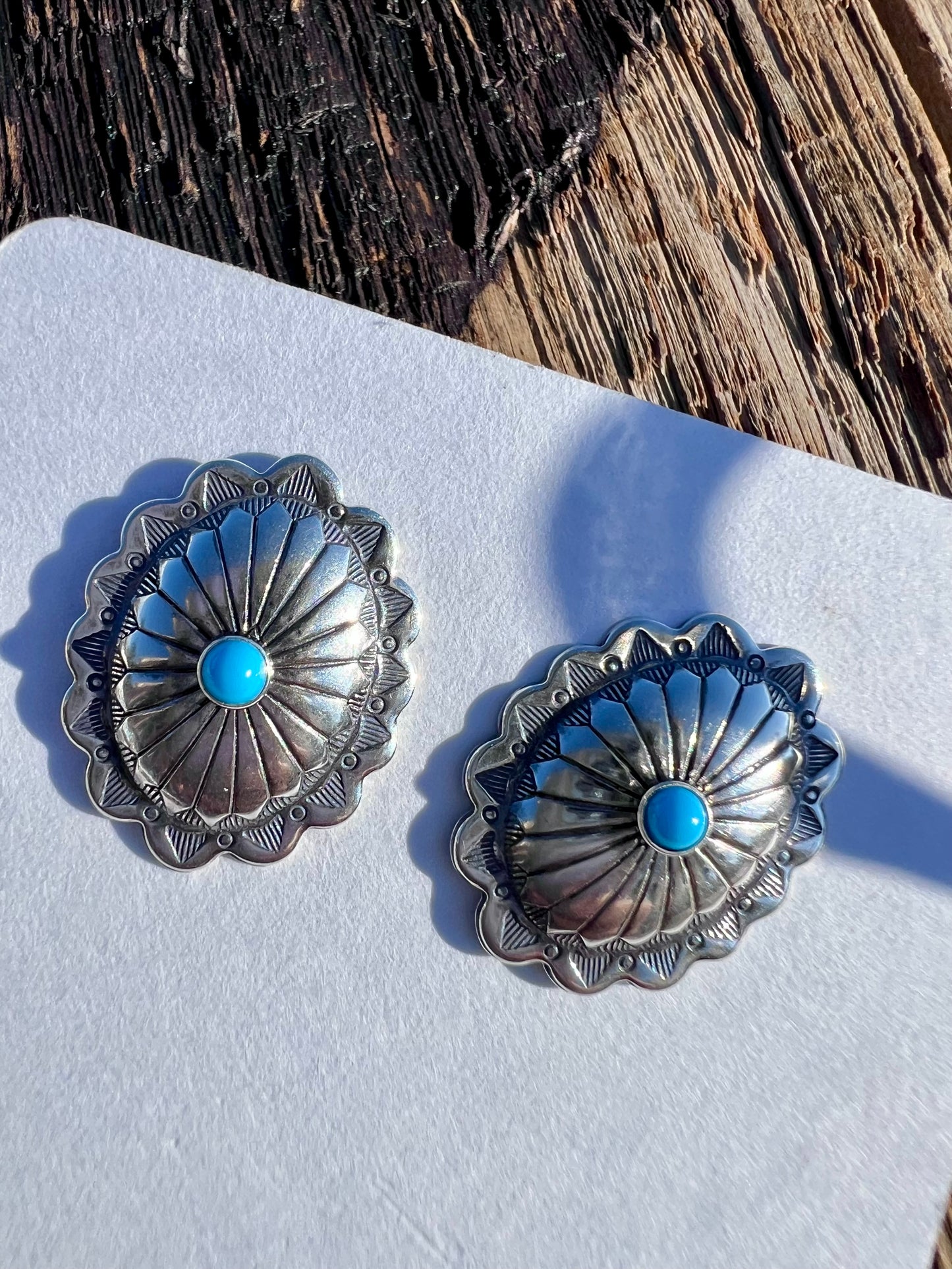 Sterling Liquid Silver Turquoise Concho Necklace 15.5β & Post Earrings 3/4β Set