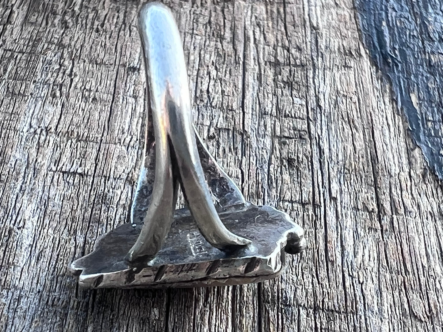 Vintage Native American Handmade Sterling & Mother-of-Pearl Triangle-shaped Ring Sz 7.5