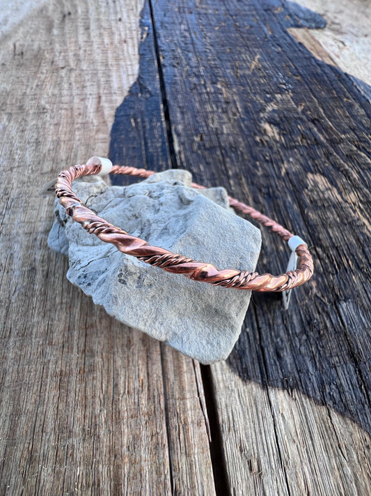 Native American Handmade Twisted Copper Wire Bangle Bracelet 2.5β