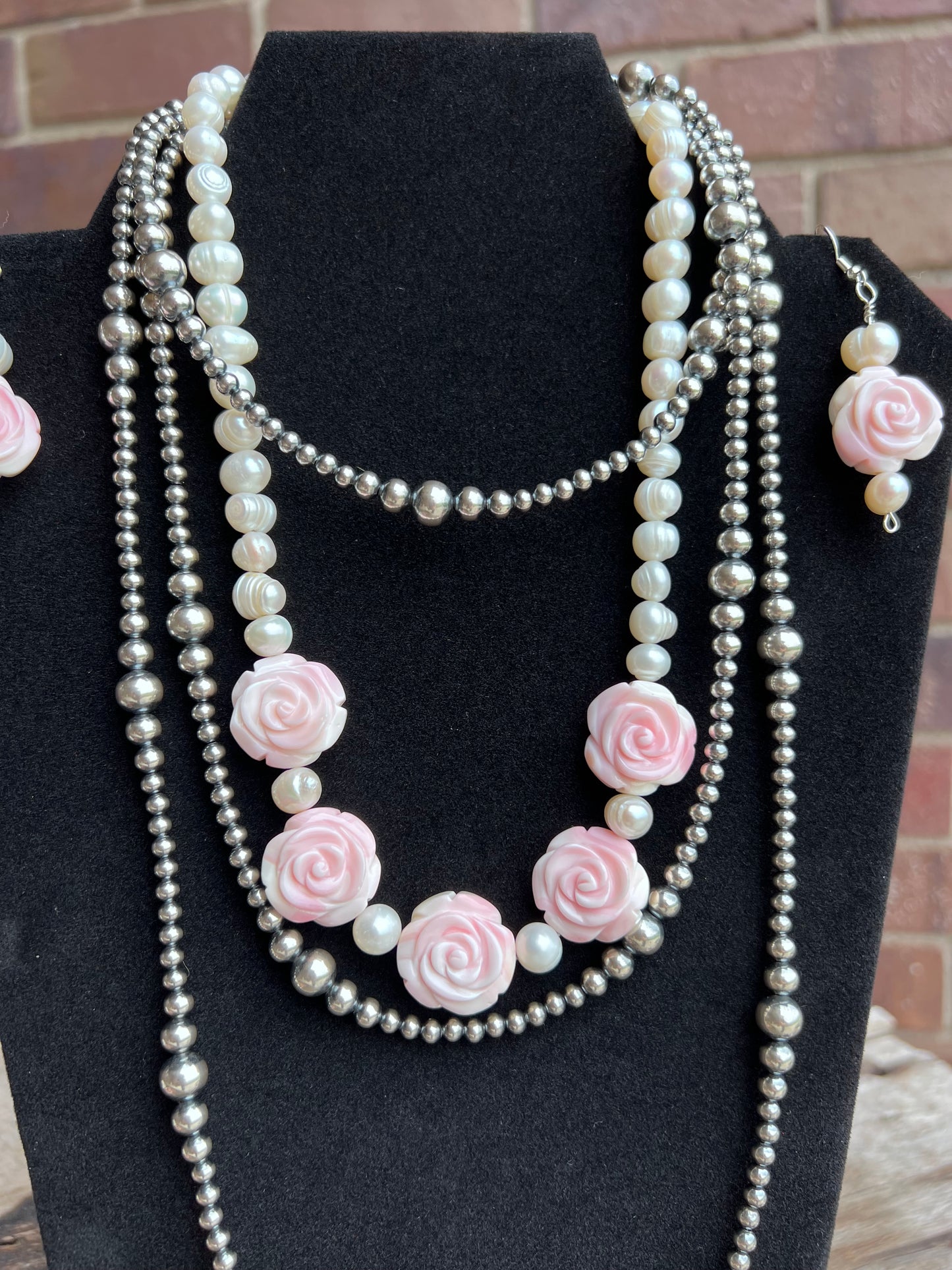Pink Conch Shell Carved Rose & Natural Freshwater Pearl Necklace, Bracelet & Earrings Set