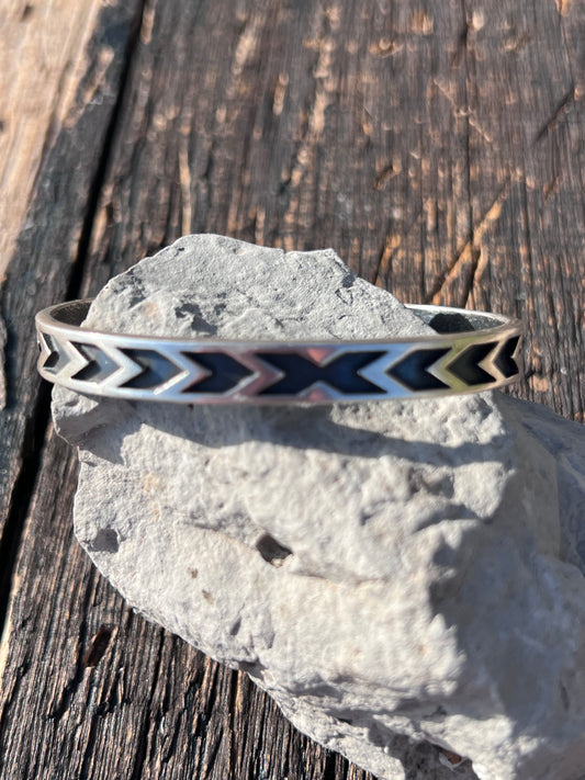 Vintage Native American Handmade Sterling Silver Cuff Sz 6.75β