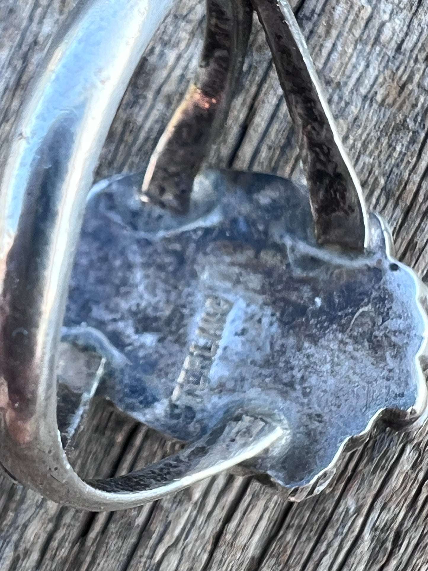 Vintage Native American Handmade Sterling & Mother-of-Pearl Triangle-shaped Ring Sz 7.5