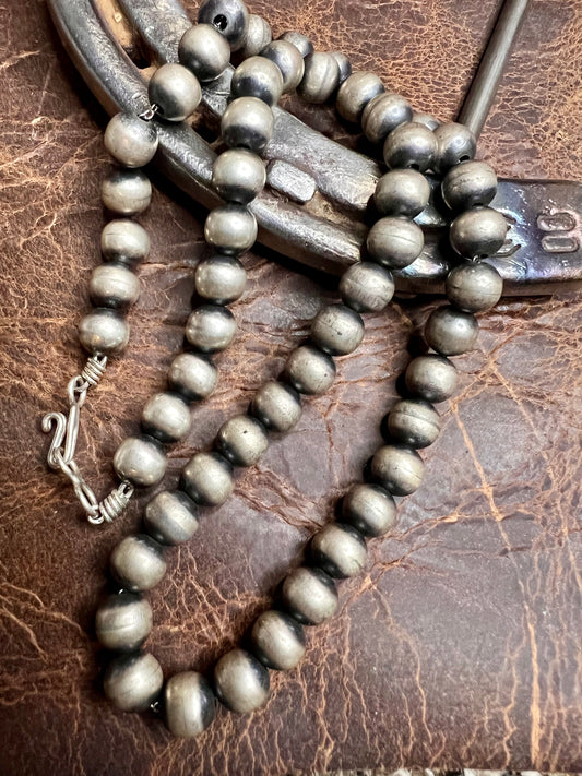 Bryannen Halwood Handmade Navajo Pearls 18” length 8mm Pearls