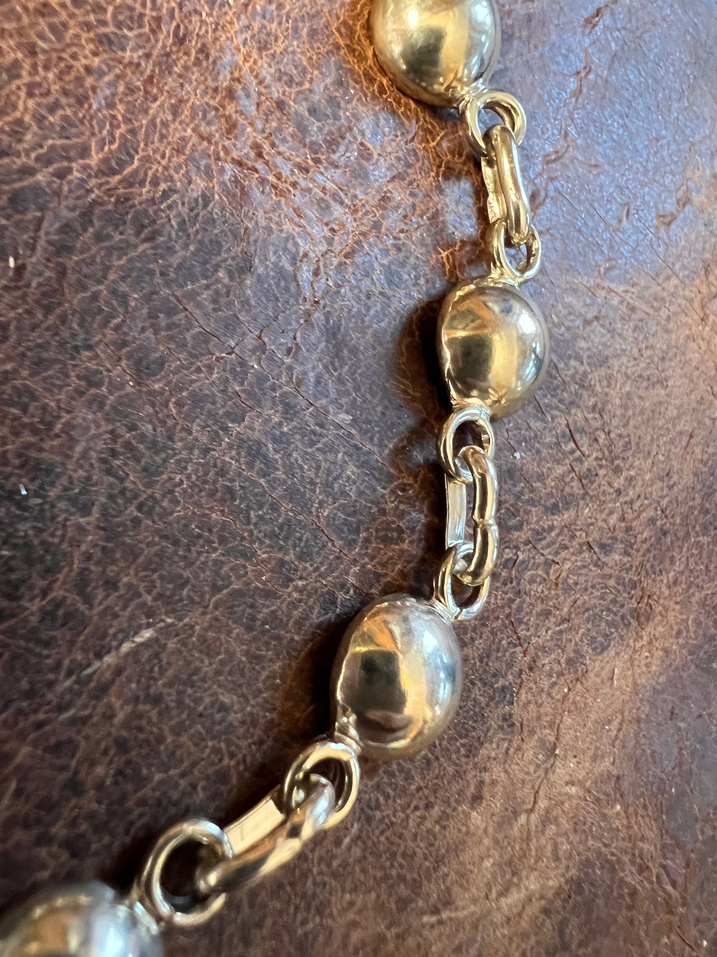 Navajo Handmade by Carlyne Apachito Navajo Pearl Slices and Paperclip Link Bracelet 7.5”