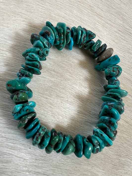King Manessa Turquoise Chunky Turquoise Stretch Bracelet