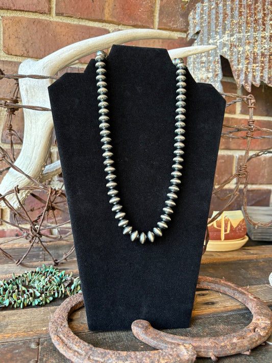 Navajo Pearls Handmade by Michelle Jameson. Sterling Silver Saucer 12mm Bead Necklace 22.5”