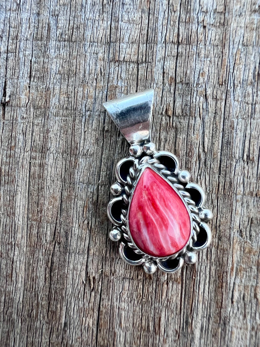 Native American Handmade by Prescilla Smith. Sterling & Red Spiney Oyster Pendant 1.25”
