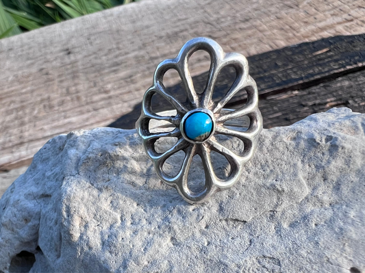 Vintage Native American Handmade Sterling Cast & Kingman Turquoise Ring Sz 8.25