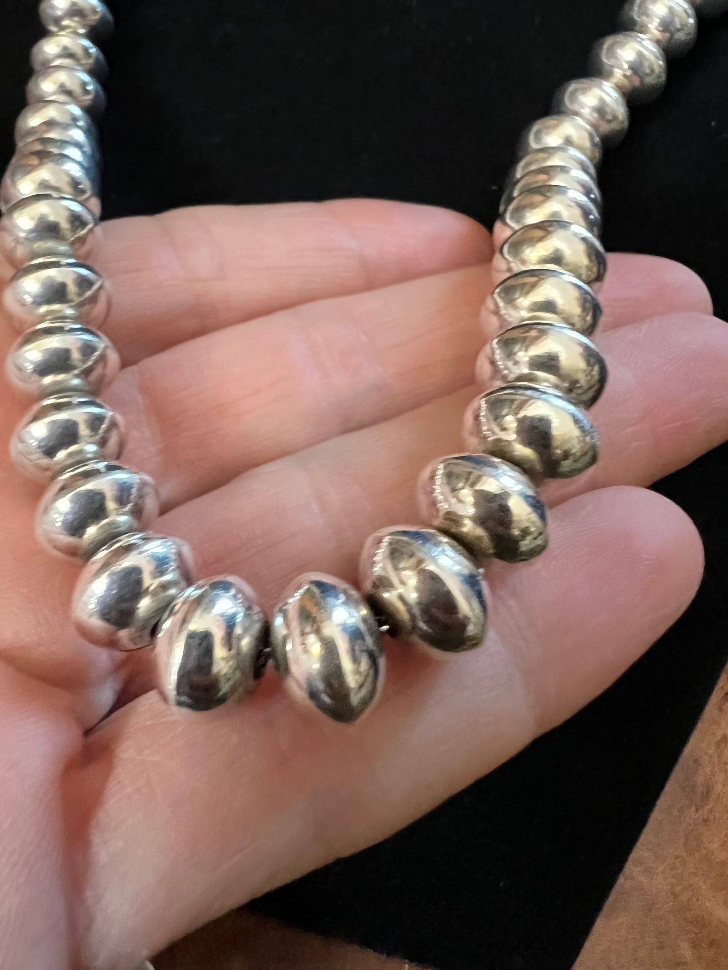 Vintage Handmade High-shine Navajo Pearls Sterling Silver 10.5mm Saucer Bead Necklace 27.5”