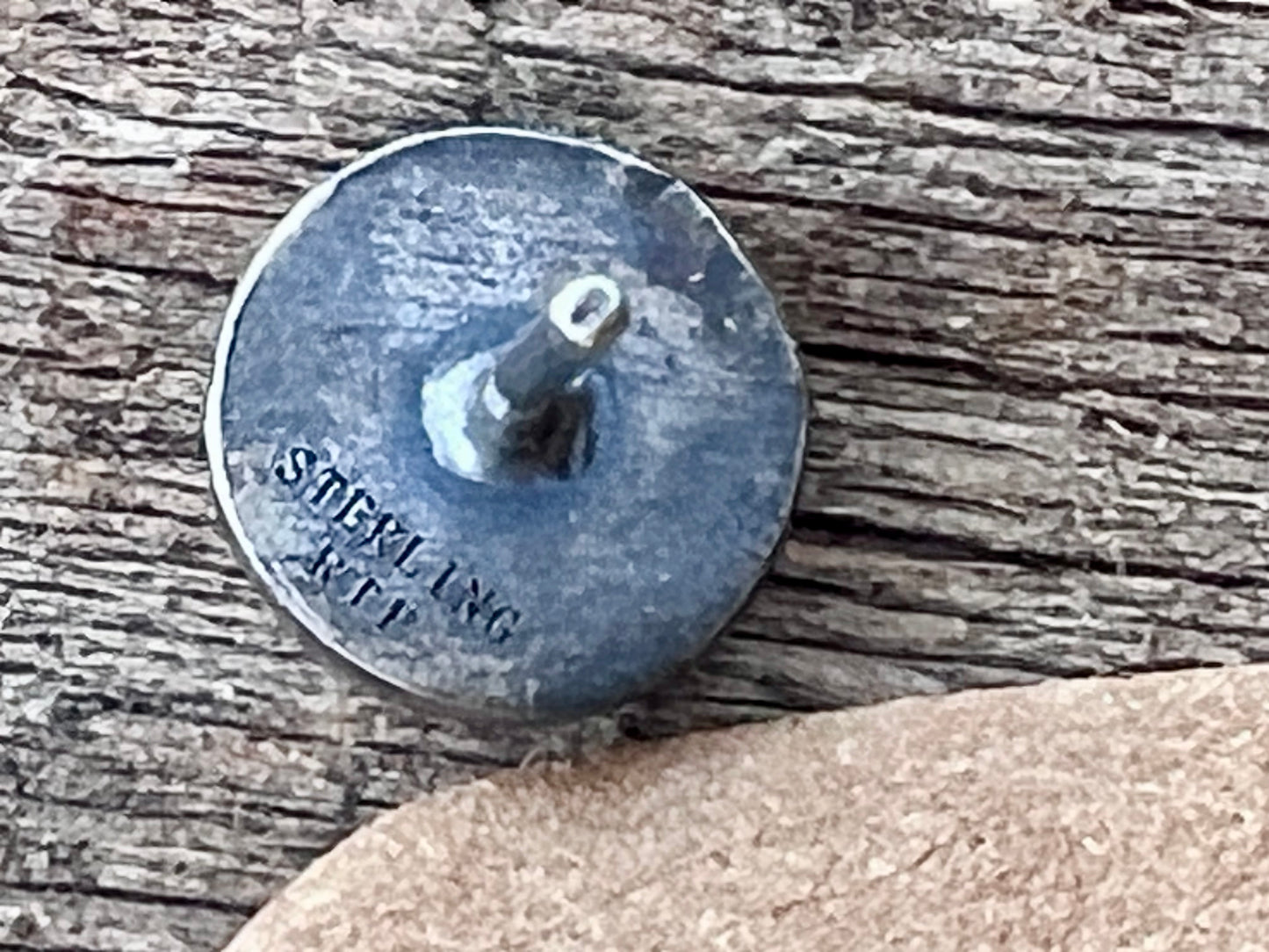 Native Navajo Sterling & Pink Conch Post Earrings 1/4”