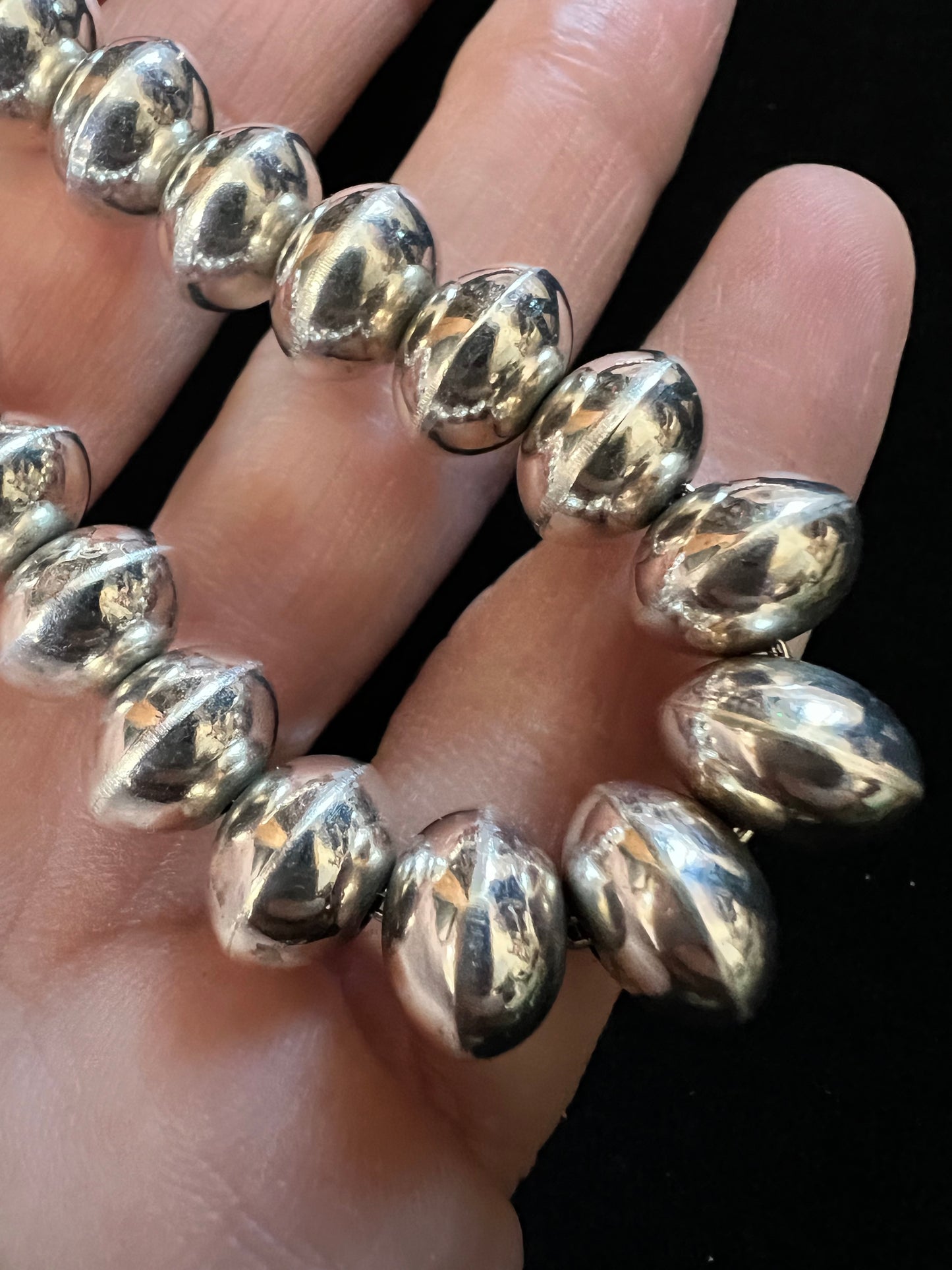 Vintage Handmade High-shine Navajo Pearls Sterling Silver 10.5mm Saucer Bead Necklace 27.5”