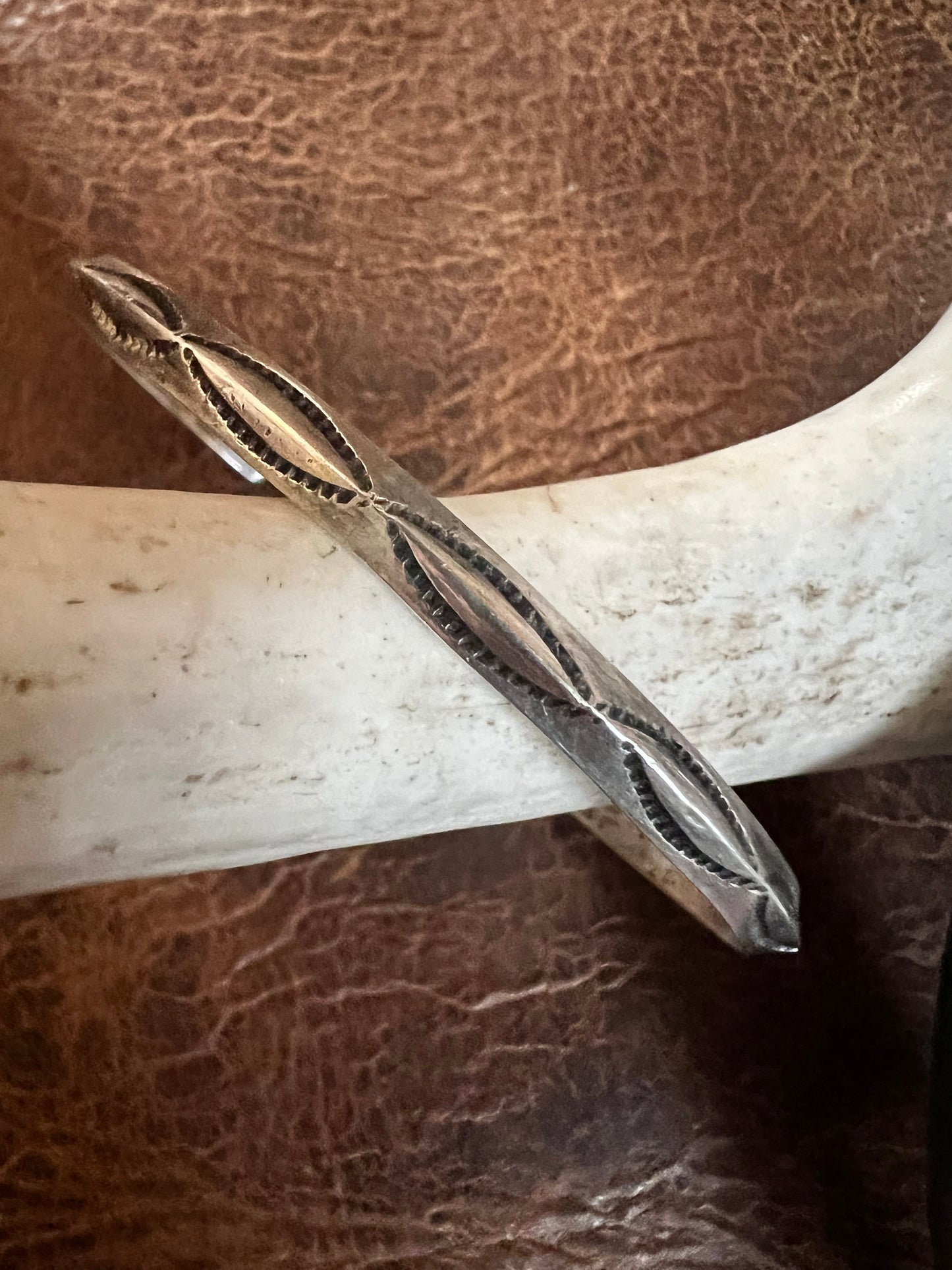 Vintage Sterling Silver Carinated Navajo Handmade Cuff Bracelet Sz 6